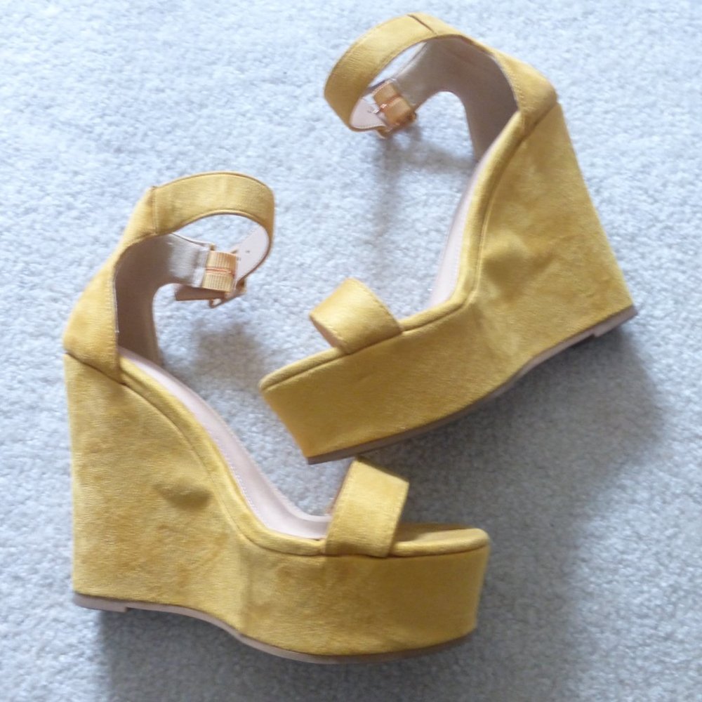 FOREVER 21 yellow faux suede wedges with single strap and buckle closure